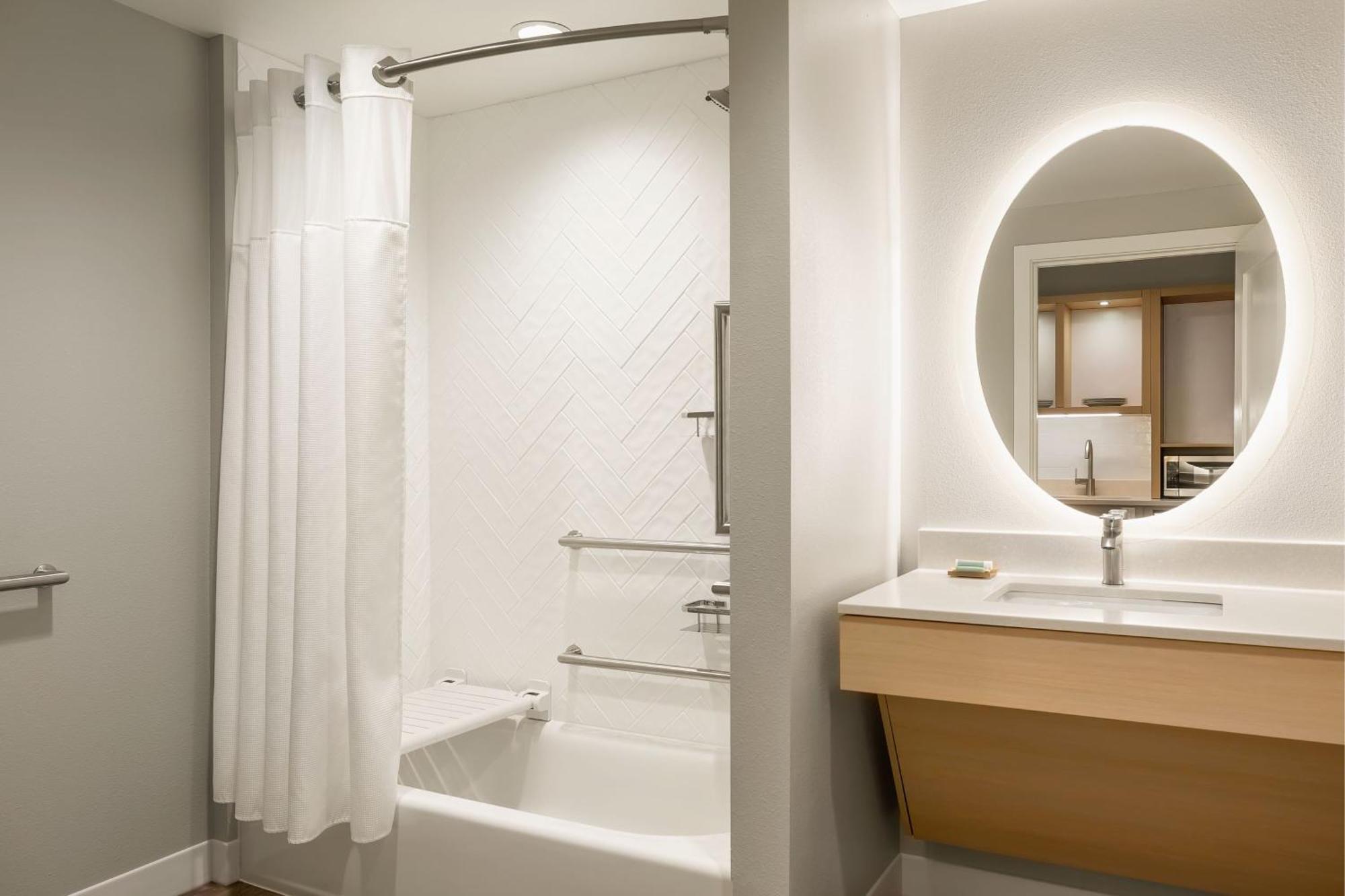 Towneplace Suites By Marriott Iron Mountain Bagian luar foto