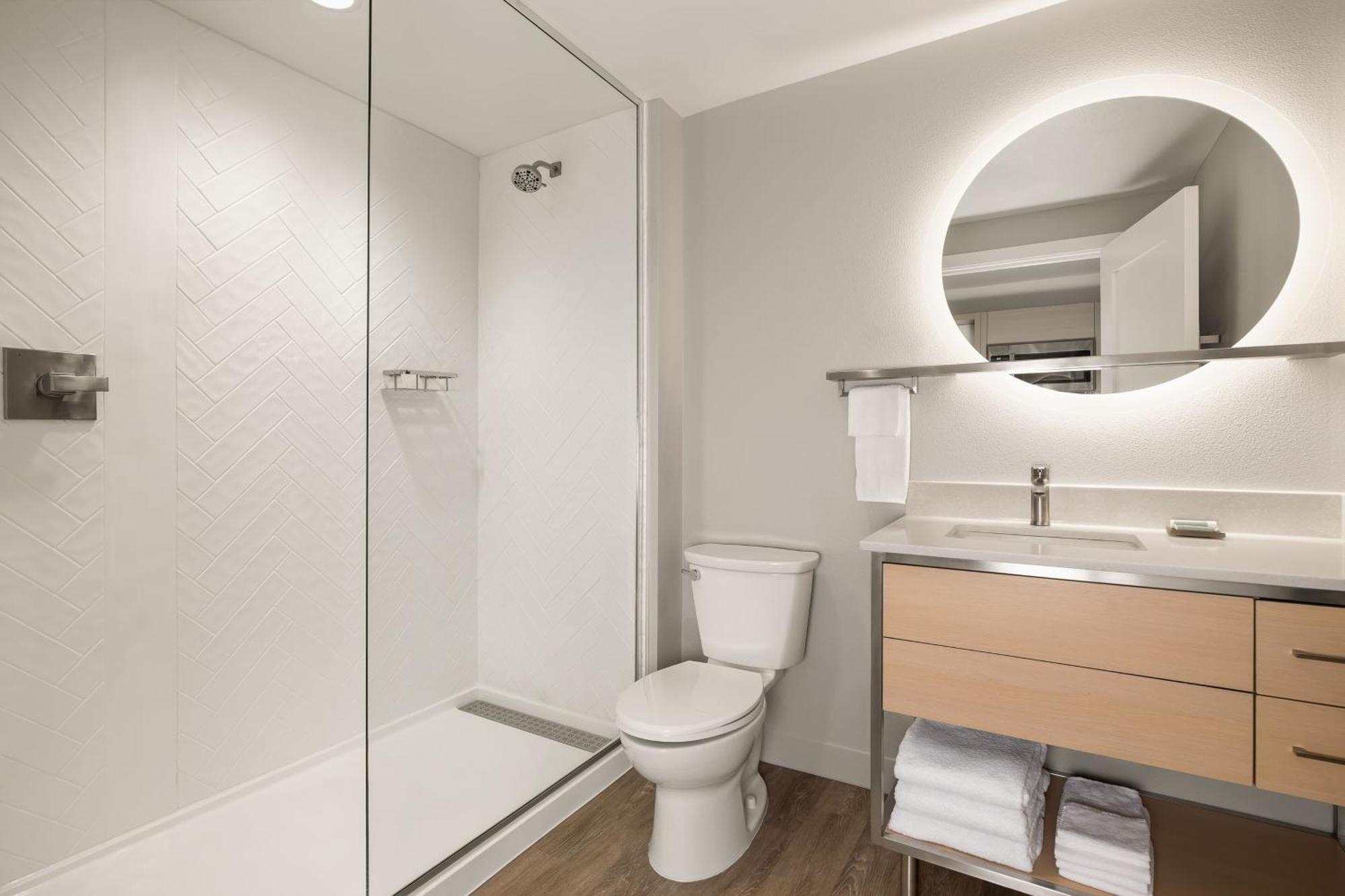 Towneplace Suites By Marriott Iron Mountain Bagian luar foto