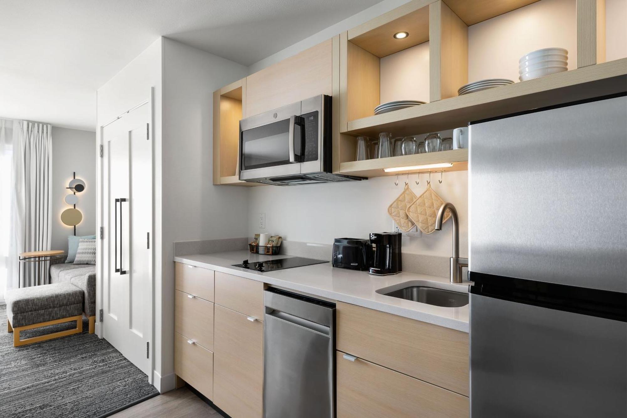 Towneplace Suites By Marriott Iron Mountain Bagian luar foto