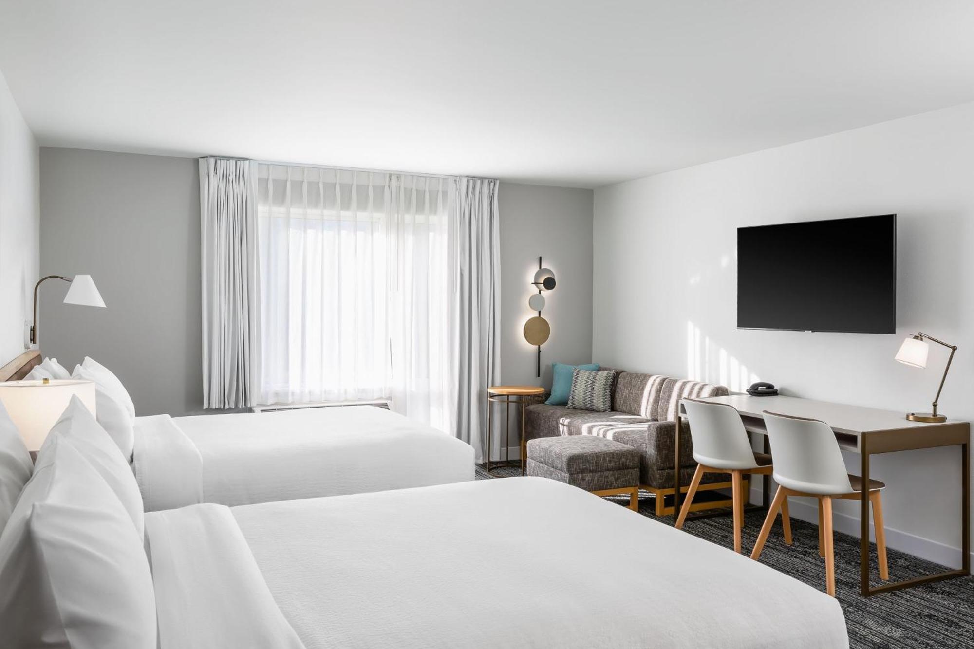 Towneplace Suites By Marriott Iron Mountain Bagian luar foto