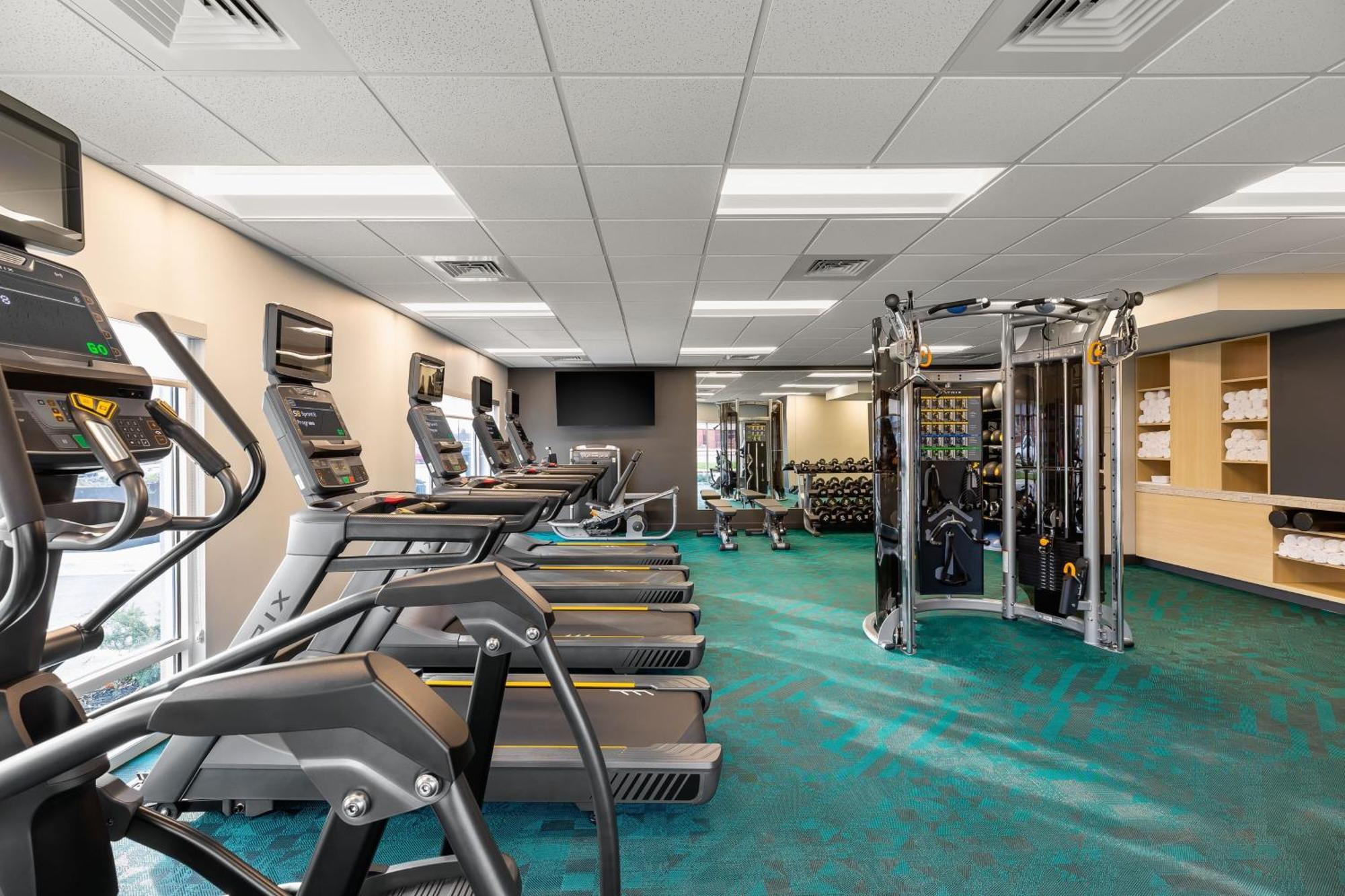 Towneplace Suites By Marriott Iron Mountain Bagian luar foto