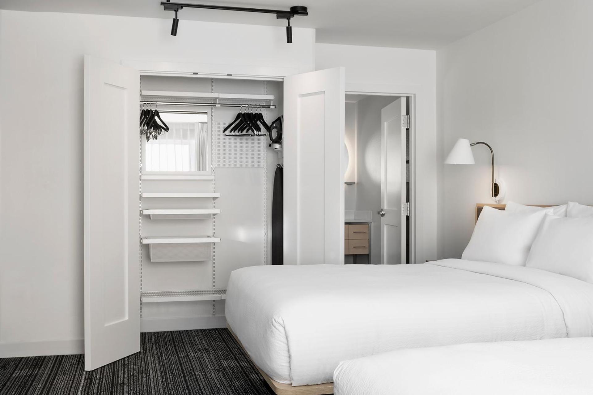 Towneplace Suites By Marriott Iron Mountain Bagian luar foto