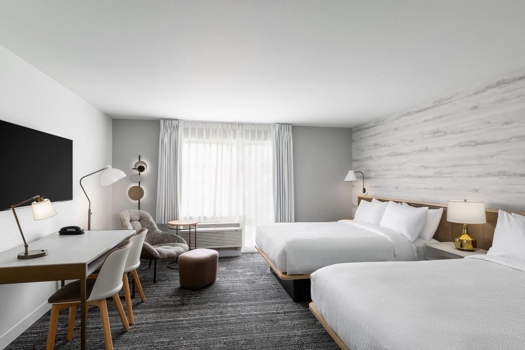 Towneplace Suites By Marriott Iron Mountain Bagian luar foto